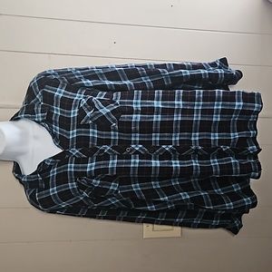 Excellent Used Condition Womens Torrid size 1 shirt